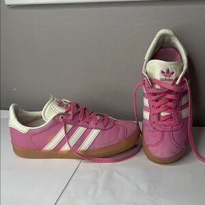 Kids Adidas Sz 2 Gazelle Pink Fusion Sneakers
